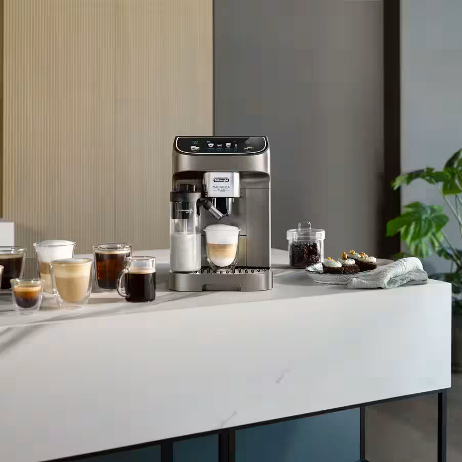 De'Longhi Magnifica Plus Automatische Espressomaschine 1450W Druck 15bar für Cappuccino mit Mahlwerk Schwarz